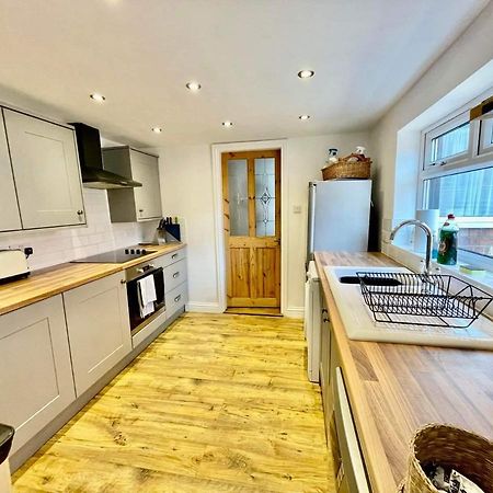 Spacious 3 Bedroom Retreat For Professionals Kingston upon Hull Zewnętrze zdjęcie