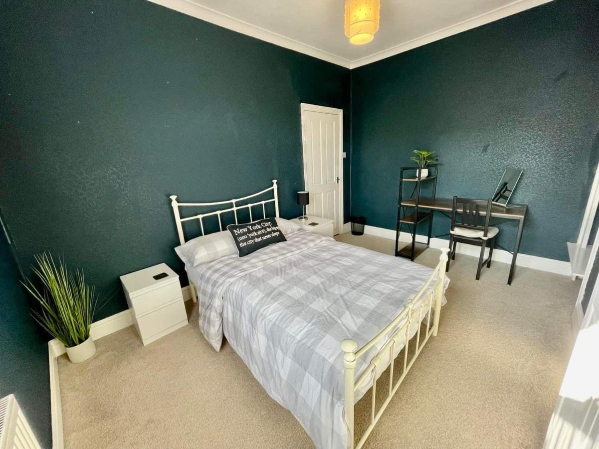 Spacious 3 Bedroom Retreat For Professionals Kingston upon Hull Zewnętrze zdjęcie